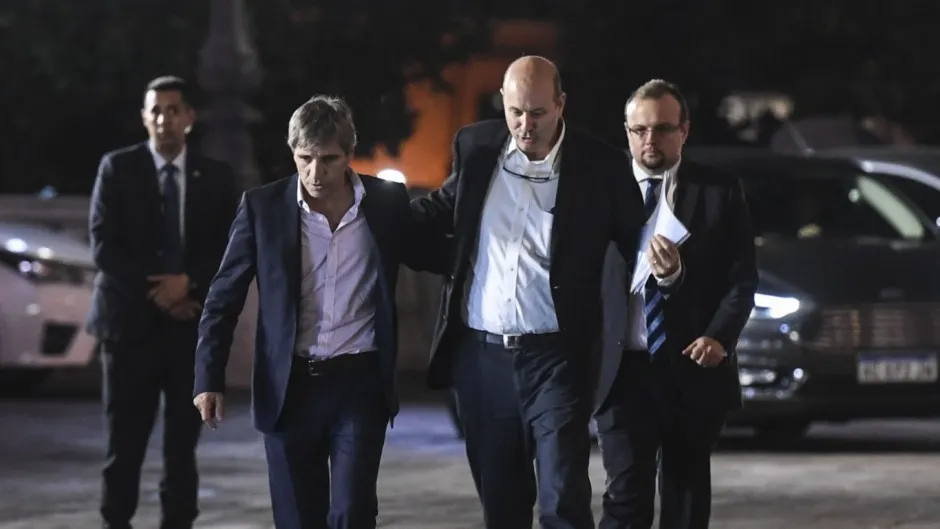 Imagen de la noticia: Uno por uno, así votó cada senador en las leyes que se aprobaron este jueves